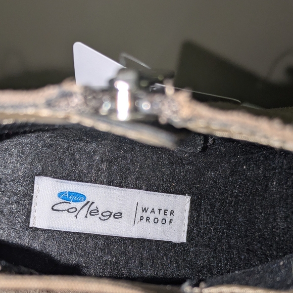 ❤️REDUCED PRICE❤️Aqua College Waterproof Ankle Boots NWT - Picture 7 of 7